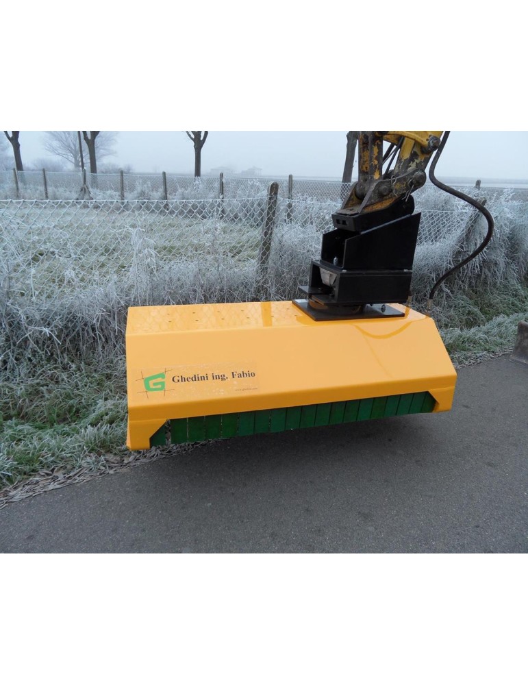 débrousailleuse pour mini-pelle