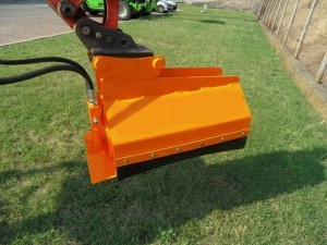 Débrousailleuse pour mini-pelles