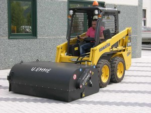 Balayeuse uemme avec Godet Ramasseur Manta STD