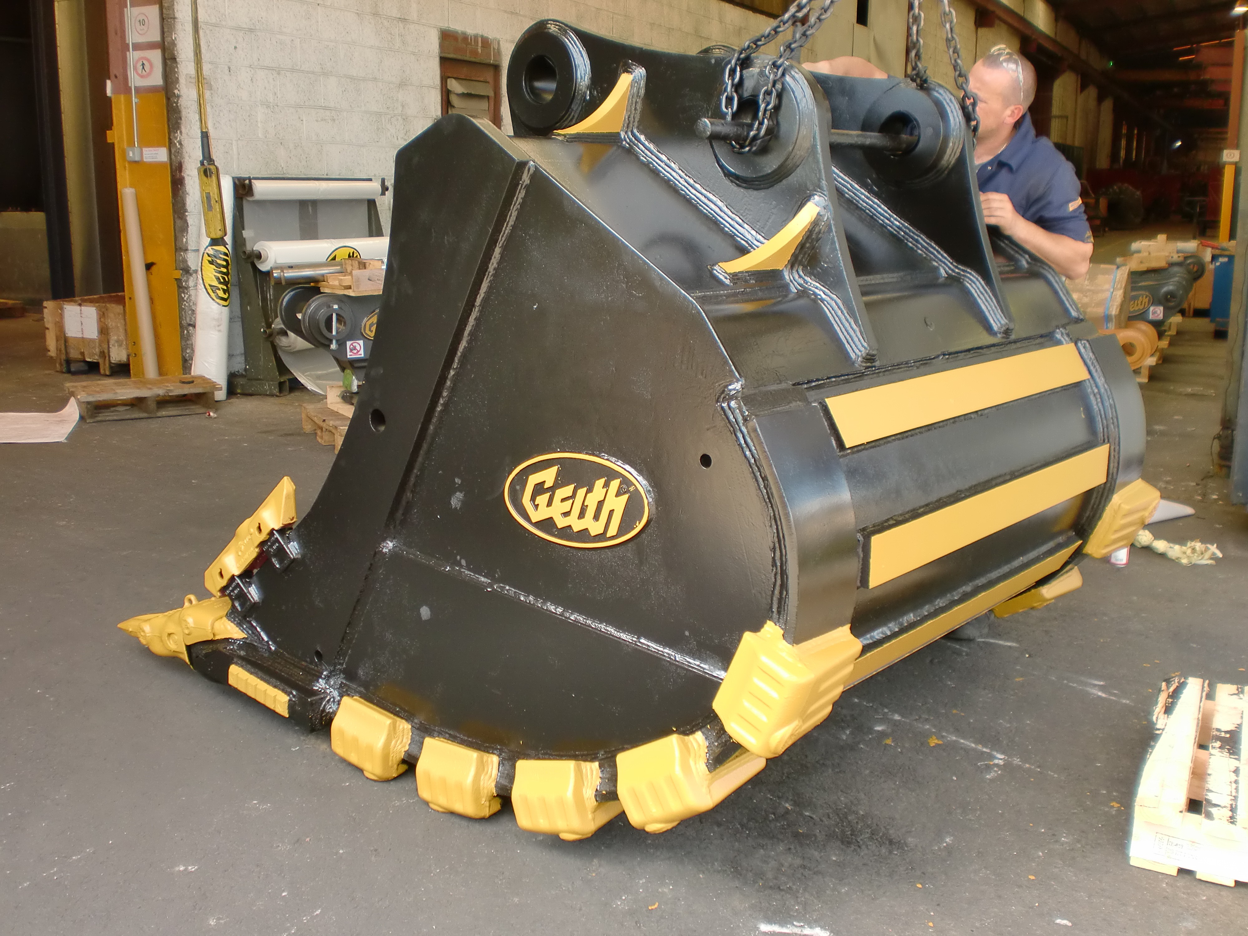 godet à usage sévère pour pelle 2