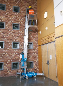 Elévateur de personne GENIE - AWP 2